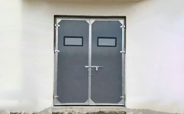 南郑工业门在高温作业区域的运行表现